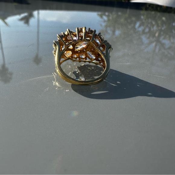 Gold Tone Sterling Silver 925 NH Cluster CZ Ring Size 4-5 approx - Picture 5 of 6